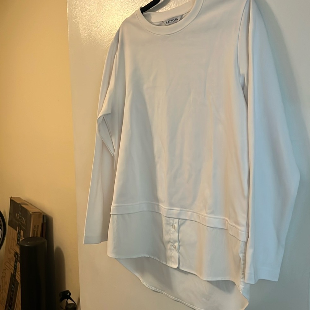 White Athleta white M pullover tunic like t-shirtt